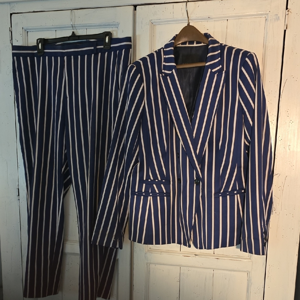 Banana Republic Blue and White Striped Blazer